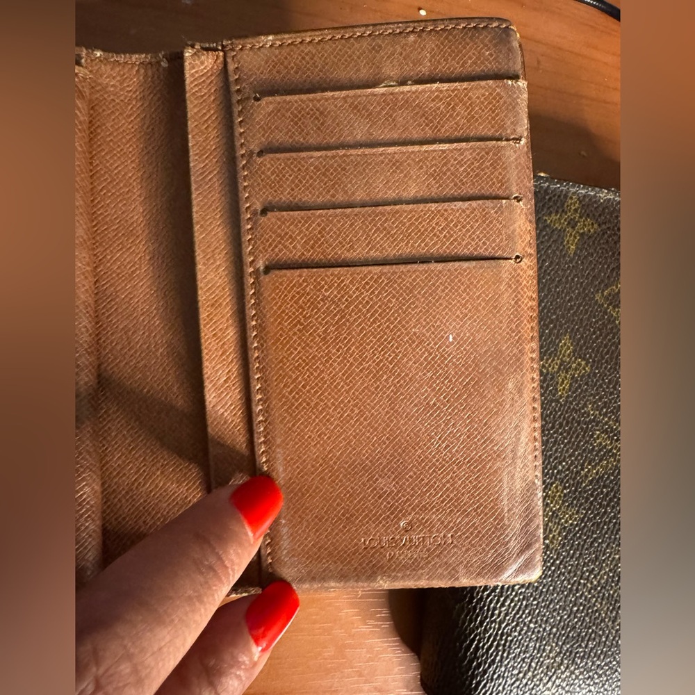 Authentic Louis Vuitton Brown and Gold Monogram Wallet - Picture 10 of 16